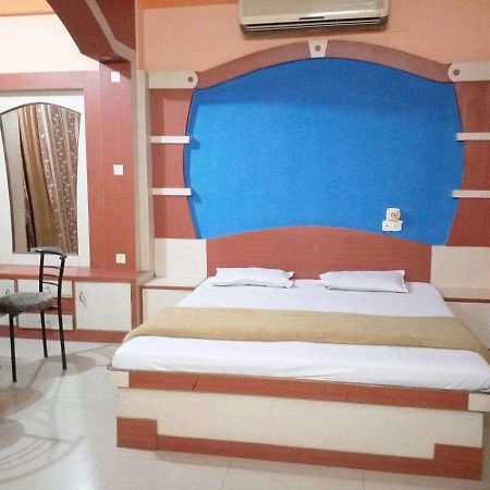 Ratlām Hotel Palash מראה חיצוני תמונה